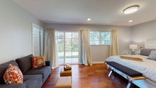 Load image into Gallery viewer, SFV / SHERMAN OAKS STAGING BOUNCE
