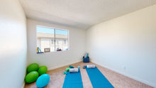 Load image into Gallery viewer, WEST LA STAGING BOUNCE

